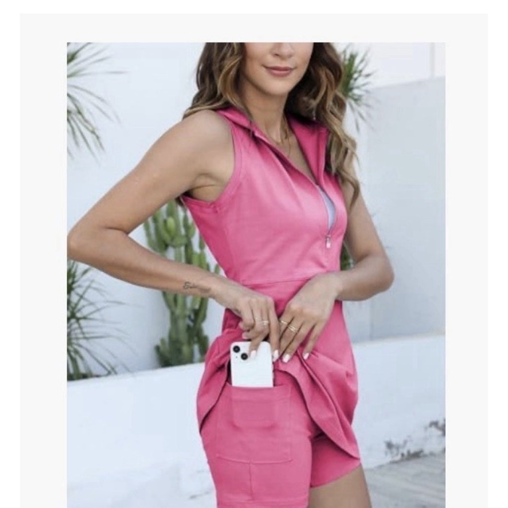Women Athletic Dress With Shorts Sleeveless Half Zip hot pink large NWT X-9